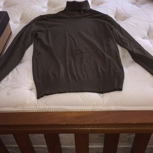 Medium green turtleneck
